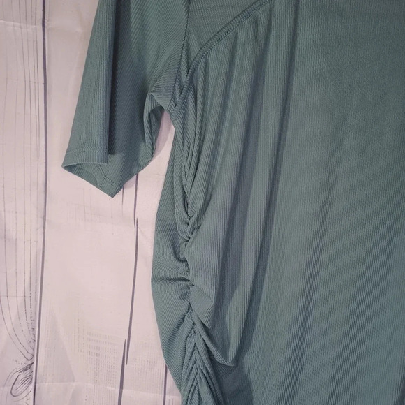 Nine West ribbed asymmetrical top - Picture 2 of 6